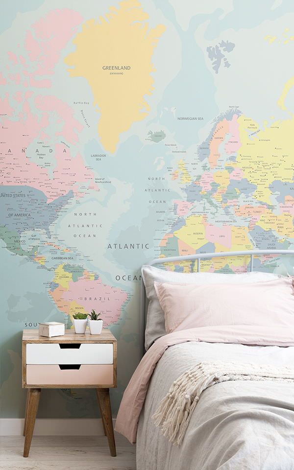 دکوراسیون اتاق خواب نوجوان پسر با پوستر نقشه جهان